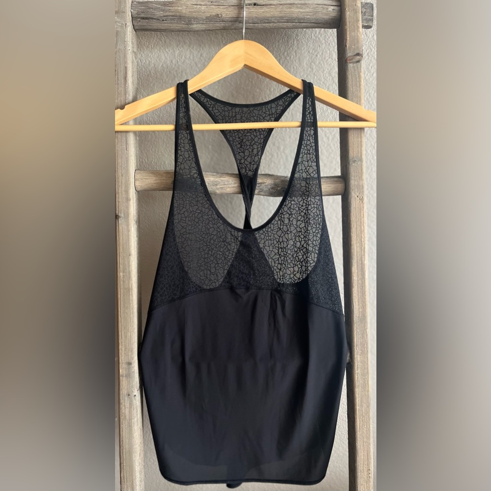 Lululemon Racerback Tank Sz 6